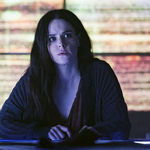 Fotoğraf Emily Hampshire