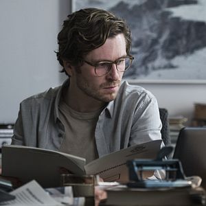 Fotoğraf Örümcek Ağındaki Kız