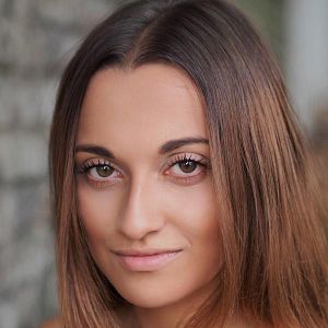 Fotoğraf Becca Hirani