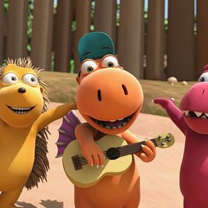 Fotoğraf Sevimli Ejderha Kokonat: Ormanda Şenlik