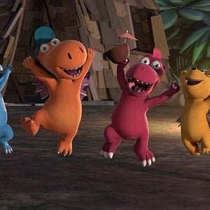 Fotoğraf Sevimli Ejderha Kokonat: Ormanda Şenlik