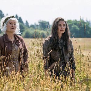 Fotoğraf Alexa Davalos