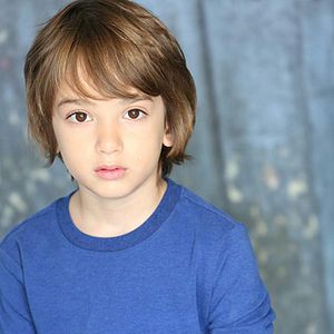 Fotoğraf Azhy Robertson