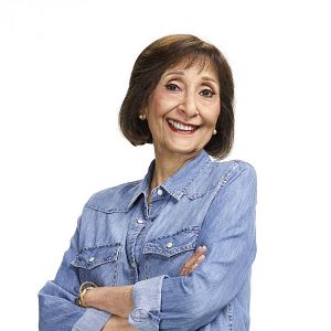 Fotoğraf Madhur Jaffrey
