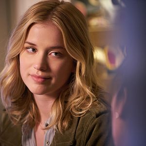 Fotoğraf Elizabeth Lail