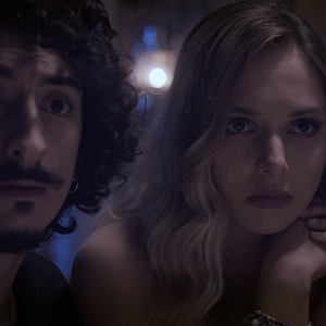 Fotoğraf ...Büyülü Konakta Ruh Çağıran Gençlerin Hazin Hikayesi