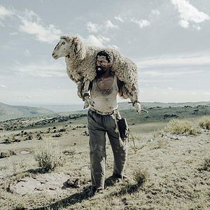 Fotoğraf Sew the Winter to My Skin