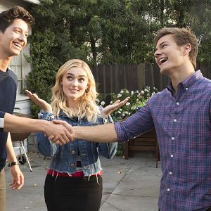 Fotoğraf Meg Donnelly