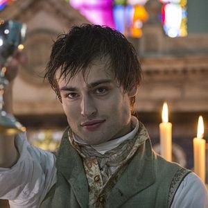 Fotoğraf Douglas Booth
