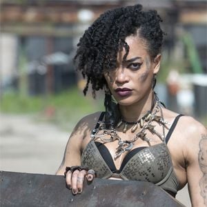 Fotoğraf Cassie Clare