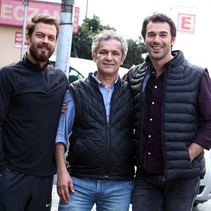 Fotoğraf Bana Bir Aşk Şarkısı Söyle