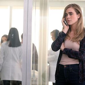 Fotoğraf Melissa Roxburgh