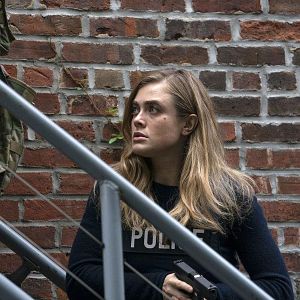 Fotoğraf Melissa Roxburgh