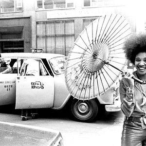 Fotoğraf Betty, They Say I’m Different