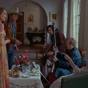 Fotoğraf Julie Adams