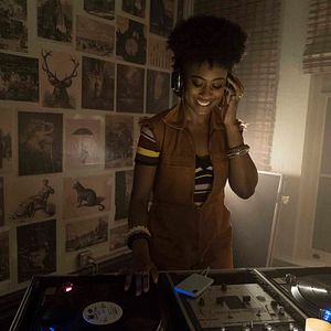 Fotoğraf Zuri Adele