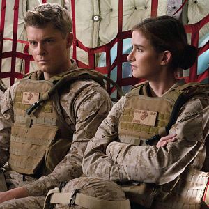 Fotoğraf Luke Mitchell