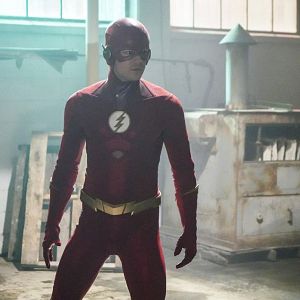 Fotoğraf Grant Gustin