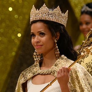 Fotoğraf Gugu Mbatha-Raw