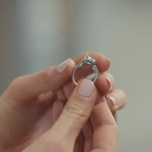 Fotoğraf Elimi Bırakma