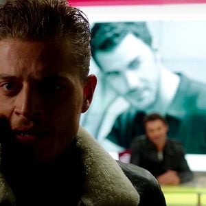 Fotoğraf Bana Bir Aşk Şarkısı Söyle