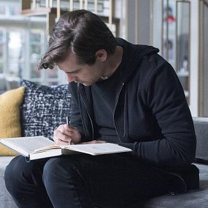 Fotoğraf Jason Ralph