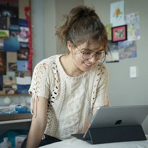 Fotoğraf Haley Lu Richardson