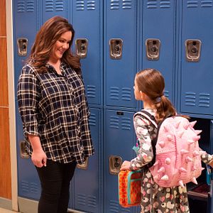 Fotoğraf Katy Mixon