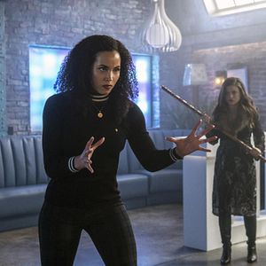 Fotoğraf Madeleine Mantock