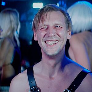 Fotoğraf Koirat eivät käytä housuja