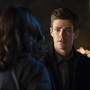 Fotoğraf Grant Gustin