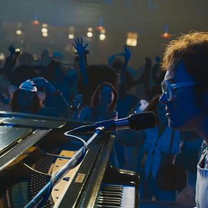 Fotoğraf Taron Egerton