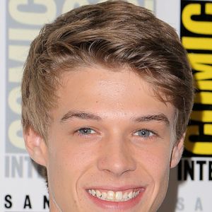 Fotoğraf Colin Ford