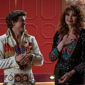 Fotoğraf Chris Lowell