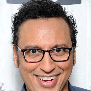 Fotoğraf Aasif Mandvi