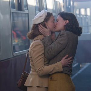 Fotoğraf Holliday Grainger