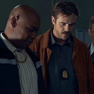 Fotoğraf Ayın Gölgesinde