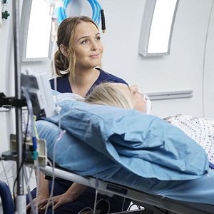 Fotoğraf Camilla Luddington