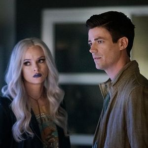 Fotoğraf Grant Gustin