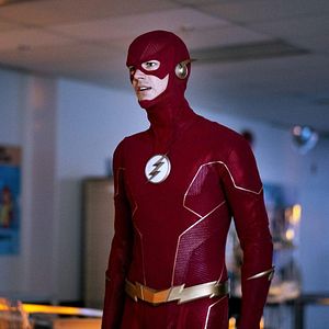 Fotoğraf Grant Gustin