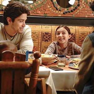 Fotoğraf Party of Five