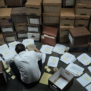 Fotoğraf Karanlık Sular