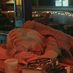 Fotoğraf Bloody Nose, Empty Pockets