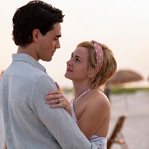 Fotoğraf Britt Robertson