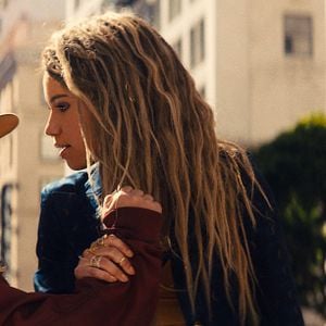 Fotoğraf Ella Jay Basco