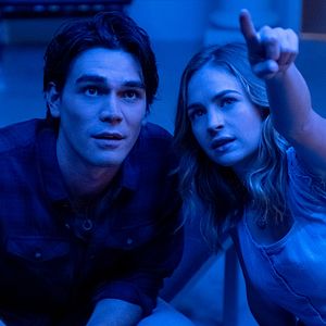 Fotoğraf Britt Robertson