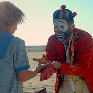 Fotoğraf The Boy, the Dog and the Clown