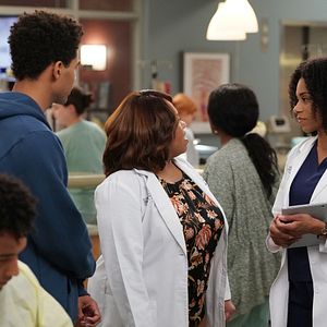 Fotoğraf Kelly McCreary