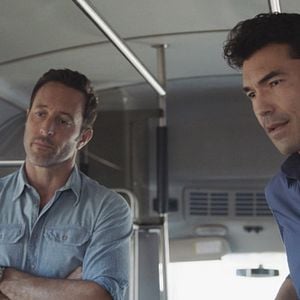 Fotoğraf Alex O'Loughlin