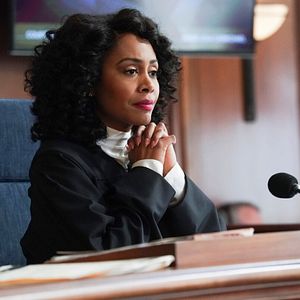 Fotoğraf Simone Missick